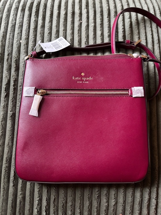 kate spade Handbags - Kate Spade Fuchsia Leather Crossbody Bag
